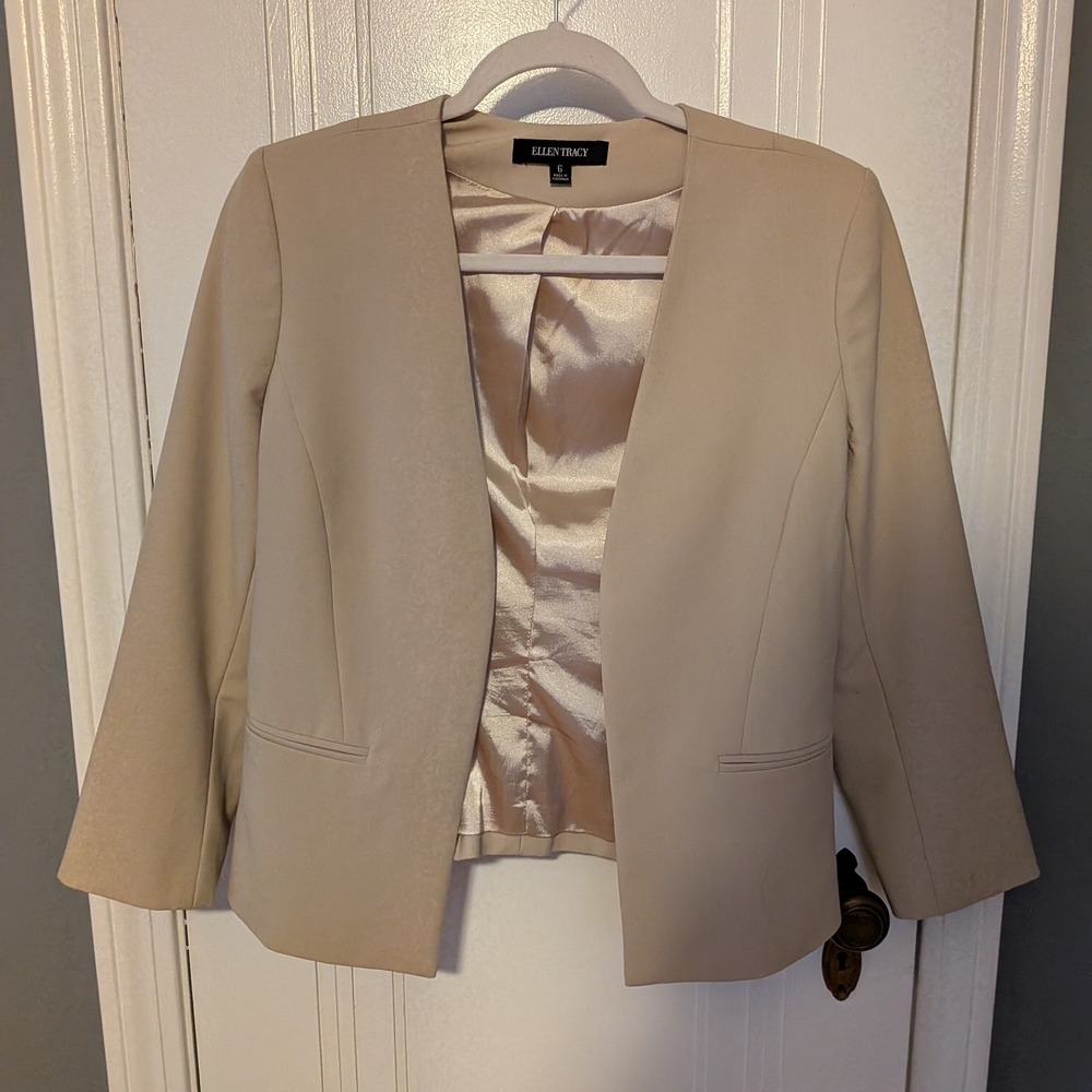 Ellen Tracy Women's Cream Blazer